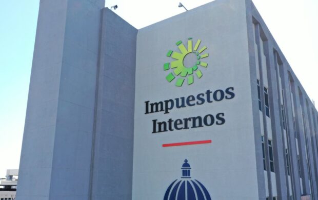 DGII fija en RD$2,000 y RD$4,000 la renovación del marbete 2026-2027