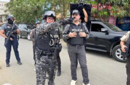Ecuador ejecuta registros en Guayas por presunta malversación y revisa contratos de obras públicas