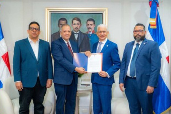 Ejecutivo deposita proyecto para concesiones privadas de hasta 40 años