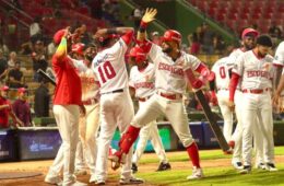 Gigantes vencen al Licey y Escogido y Toros también ganan en la jornada del viernes