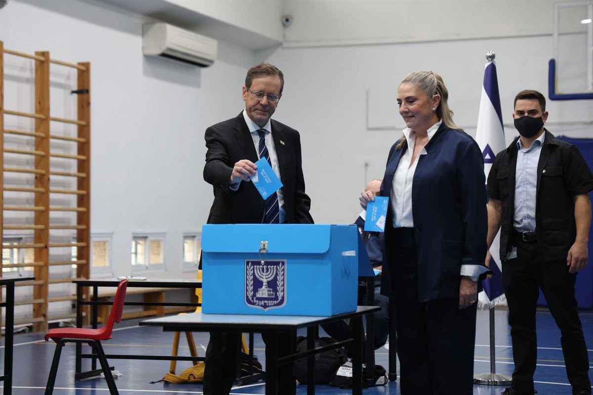 Herzog pide a los partidos israelíes negociar para evitar nuevas elecciones