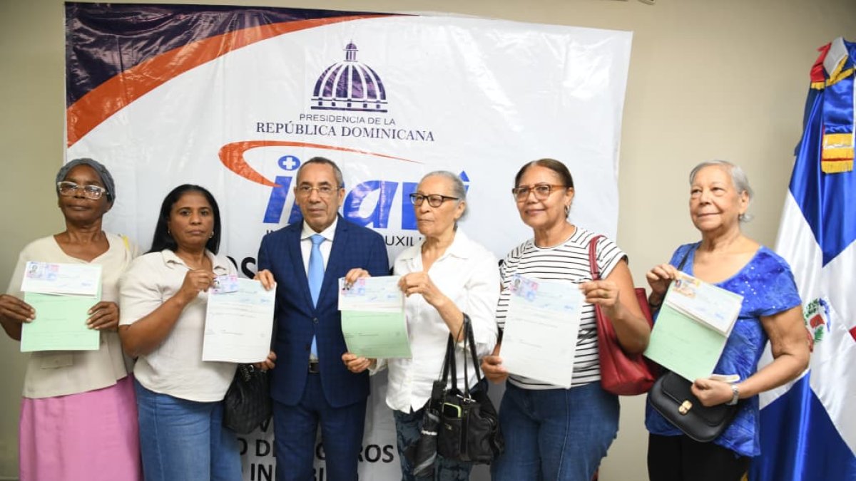 INAVI entrega más de 800 cheques a ex servidores públicos por indemnización