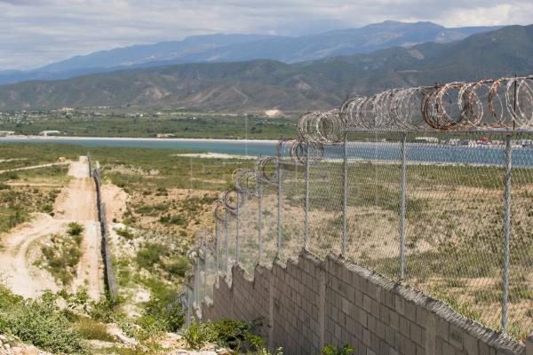 Legisladores oficialistas dicen que la frontera se mantiene resguardada ante la crisis haitiana