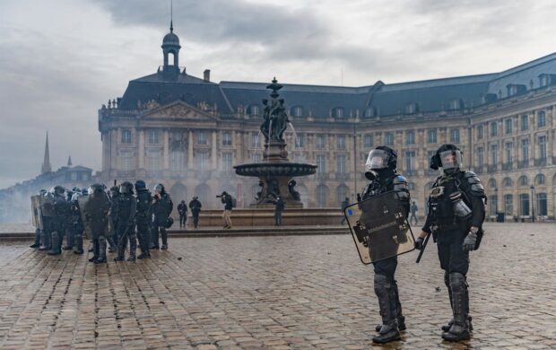 París impone toque de queda en dos zonas ante las protestas del fin de semana
