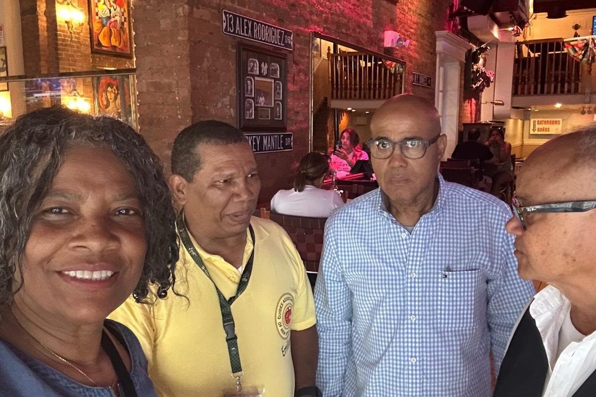 PLD en el Bronx guía caminata en Washington Heights y orienta sobre cedulación