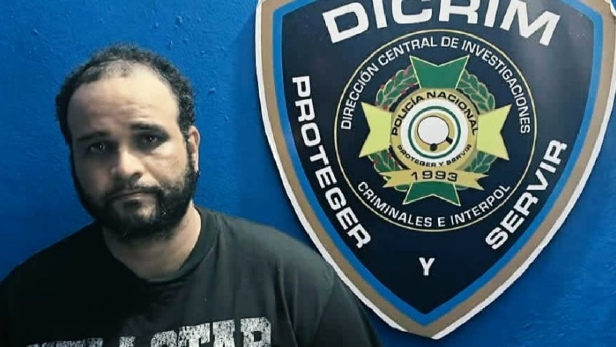 Policía arresta en su vivienda a “Boti” por asalto a banca en Puerto Plata