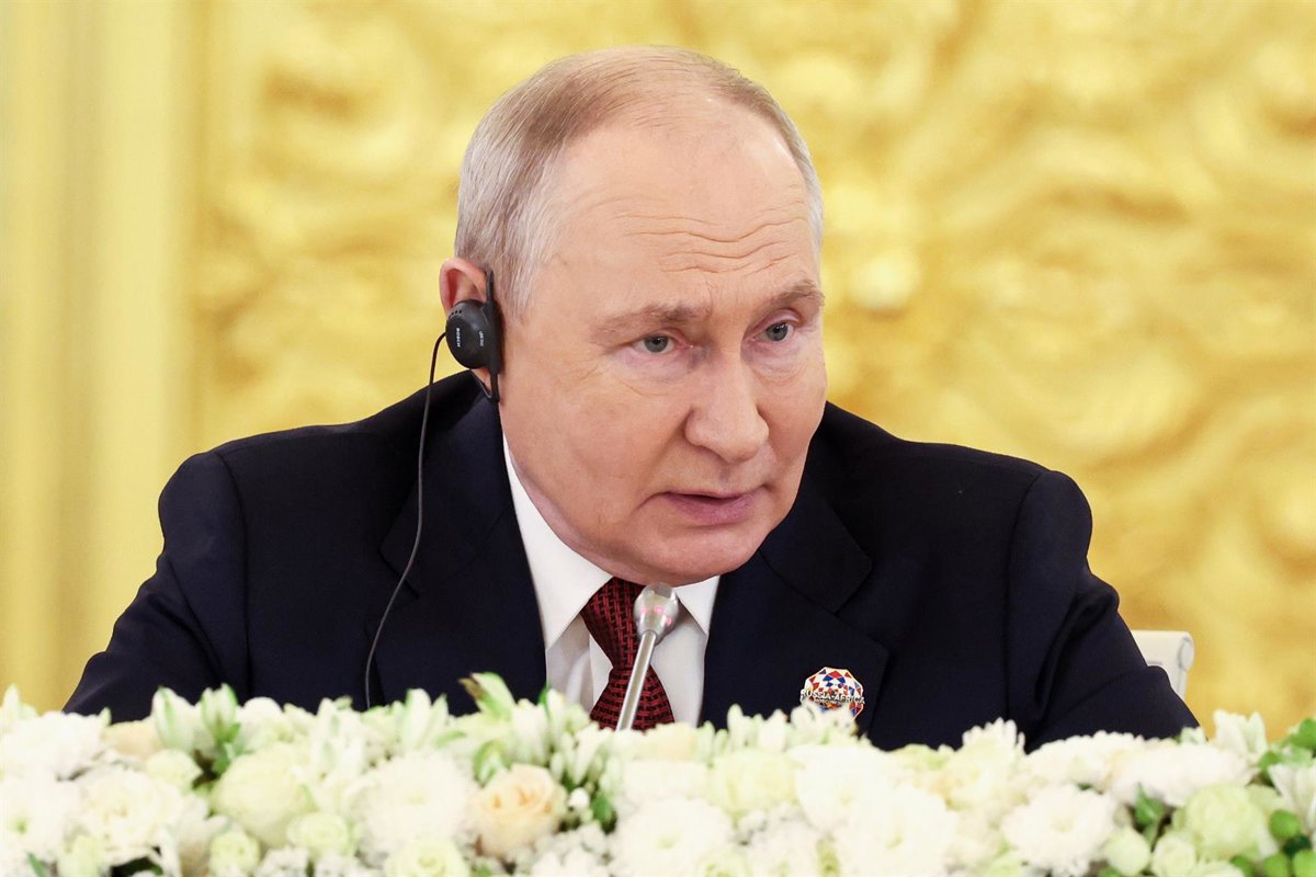 Putin responsabiliza a Ucrania de la crisis humanitaria en Oleshki por el minado de accesos