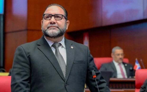 Rogelio Genao respalda la renuncia de su hijo al PRSC y dice respetar su decisión