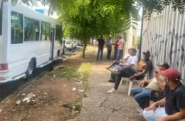 Transportistas cuestionan alza del marbete y piden que también alcance a las motocicletas